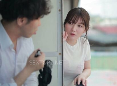 Poster of Thiếu thốn, chị hàng xóm cố tình ném quần lót sang nhà cậu hàng xóm với ý đồ…